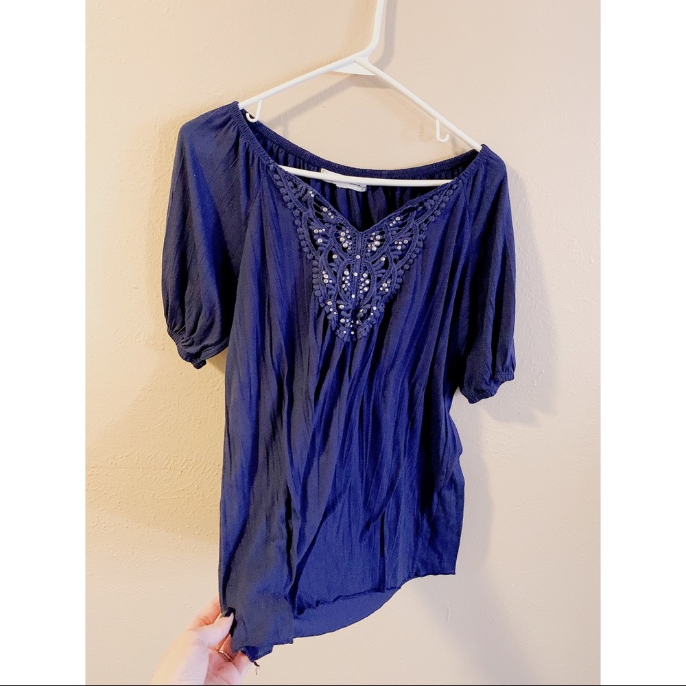 Women’s blue top